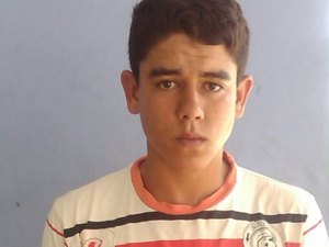 Jovem é preso por roubo no bairro Massaranduba em Arapiraca