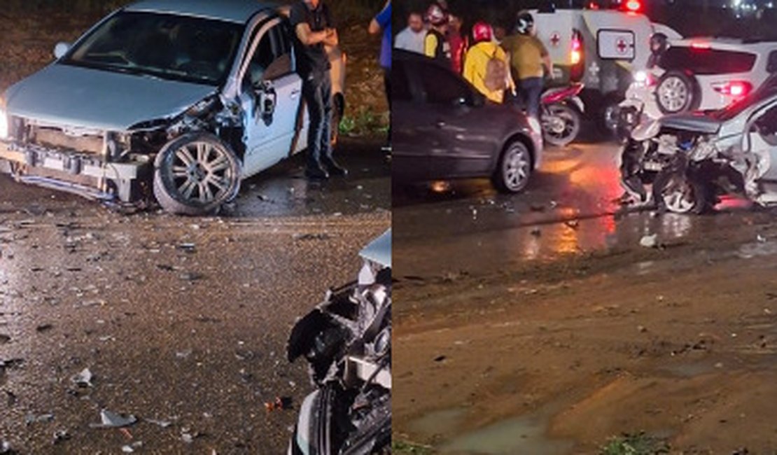 Colisão entre dois carros é registrada nas proximidades da Ufal, em Arapiraca