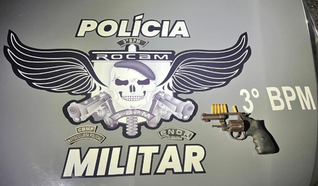 Homem é espancado por clientes de lanchonete após deixar arma cair durante assalto