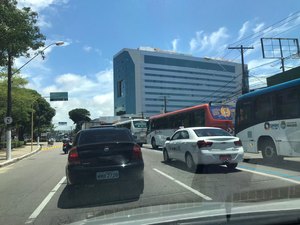 Ex-rodoviários subtraem chaves de motoristas e realizam protesto em Maceió