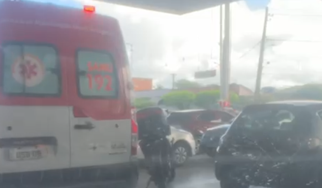 Jovem de 25 anos dá à luz em supermercado atacadista na parte alta de Maceió