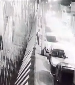 Adolescente escapa de sequestro após pular de carro em movimento no Rio de Janeiro