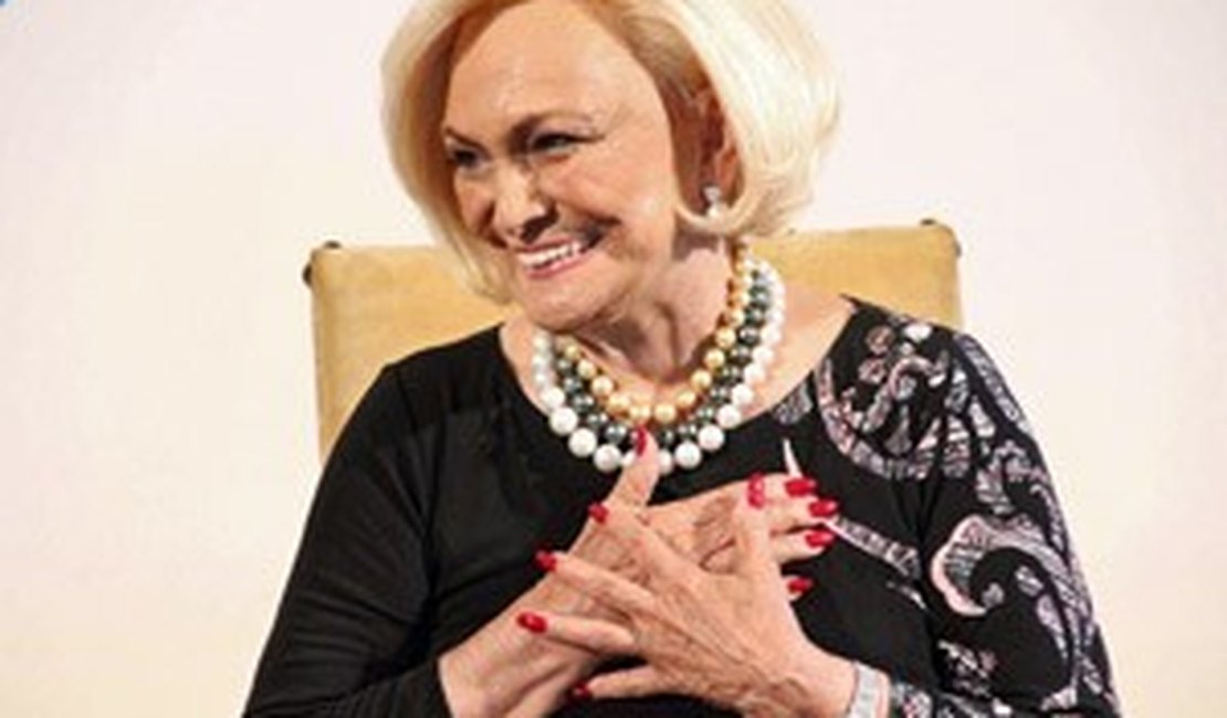 Morre aos 83 anos a apresentadora Hebe Camargo 