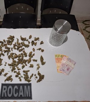 Mulher é presa por tráfico de drogas no Manoel Teles, em Arapiraca