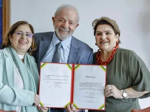Lula demite Cida Gonçalves e nomeia Márcia Lopes para Ministério das Mulheres