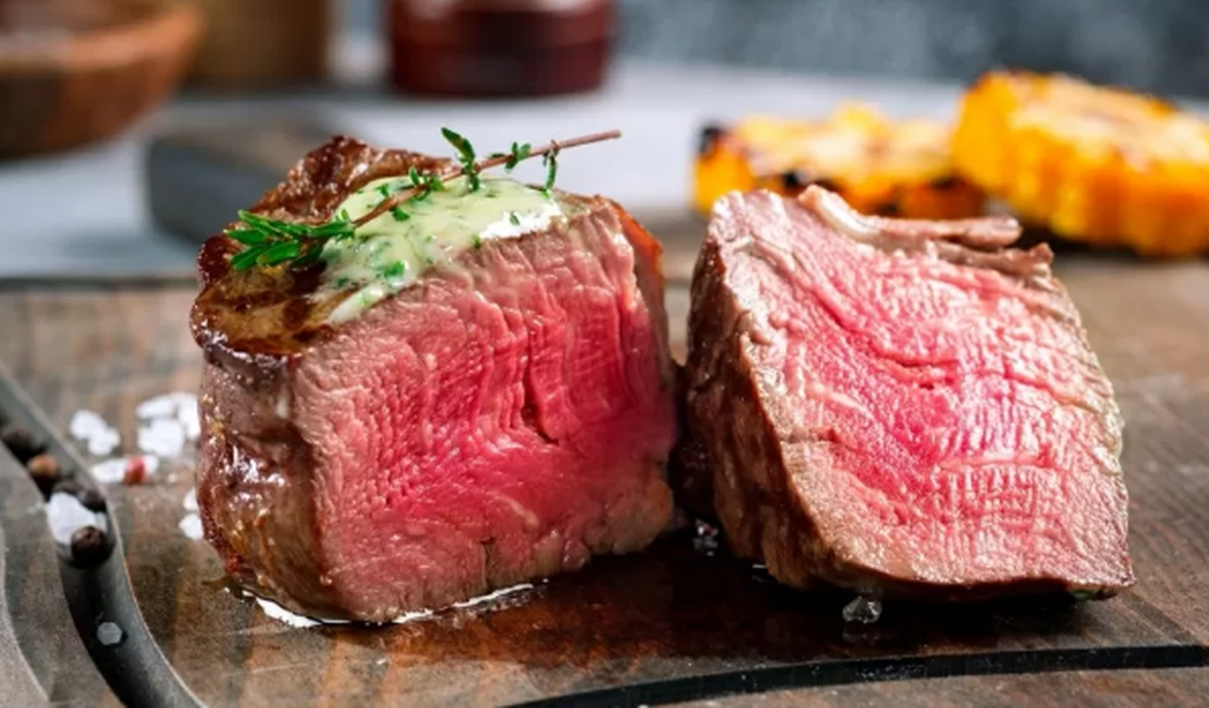 Filé-mignon fica 17% mais barato e é carne com maior queda de preço no ano