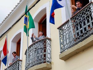 Governador celebra Proclamação da República e assina convênio para construção de unidades habitacionais