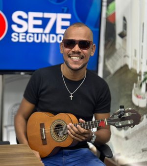 [Vídeo] De Arapiraca para o mundo: o sonho de viver da música que move o cantor GêSamba