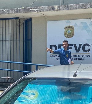 Motocicleta é encontrada escondida em canavial no Benedito Bentes, em Maceió