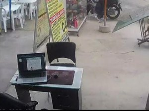 [Vídeo] Touro foge do abate e espalha pânico nas ruas de Lima