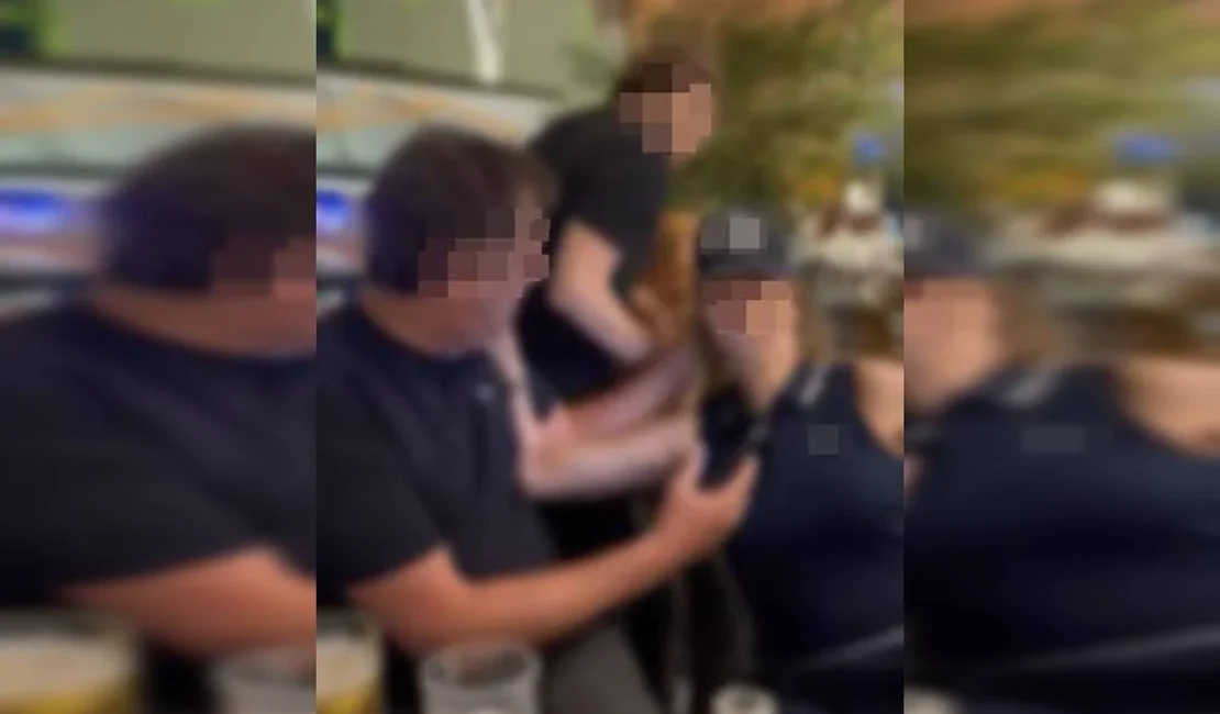 Mulher é agredida em shopping após se envolver com homem casado