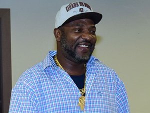 Morre o funkeiro Mr. Catra aos 49 anos após luta contra o câncer