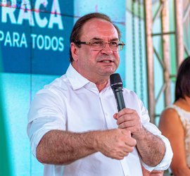 Luciano Barbosa faz mudanças no secretariado e mexe no cenário político de Arapiraca