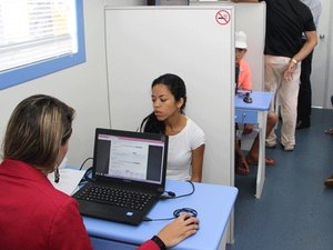 Sine móvel leva serviços públicos à população do município de Rio Largo