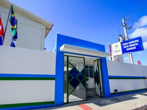 Escola revitalizada atenderá mais de 800 alunos no Jacintinho