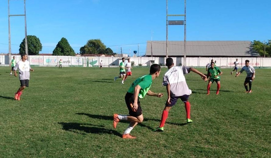 Coruripe realiza seletiva para atletas profissionais no Gersão