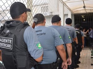 Justiça decide que agentes penitenciários contratados podem usar armas de fogo