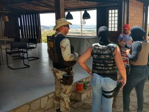 Ex-prefeitos são suspeitos de comandar esquema de contratos fraudulentos