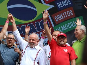 Governo Lula inicia  medidas que favorecem as  classes C, D e E