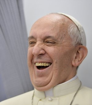 Papa Francisco coloca placa em seu quarto: “Proibido reclamar”