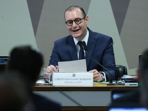 Nomeação de Cristiano Zanin como ministro do STF é publicada no Diário Oficial