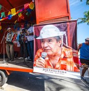 Defensor do forró alagoano, José Lessa é homenageado no Palco Móvel, na rua aberta da Ponta Verde