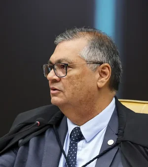 Dino suspende repasses de 'emendas Pix' a nove municípios