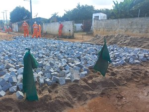 Prefeitura de Palmeira inicia obra de drenagem e pavimentação da comunidade Uruçu