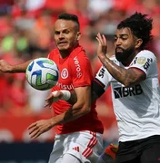 Gabigol é criticado por torcedores do Flamengo após derrota: 'Menos um em campo'