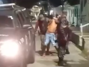 Abordagem policial com disparos gera confusão na parte baixa de Maceió