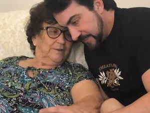 Mãe do Padre Fábio de Melo, Ana Maria de Melo morre de Covid-19 aos 83 anos