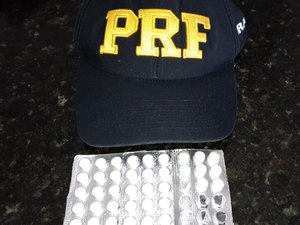 PRF apreende anfetamina com caminhoneiro em São Miguel dos Campos 