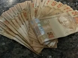 Vítima tem mais de R$ 1 mil roubados durante assalto a mão armada