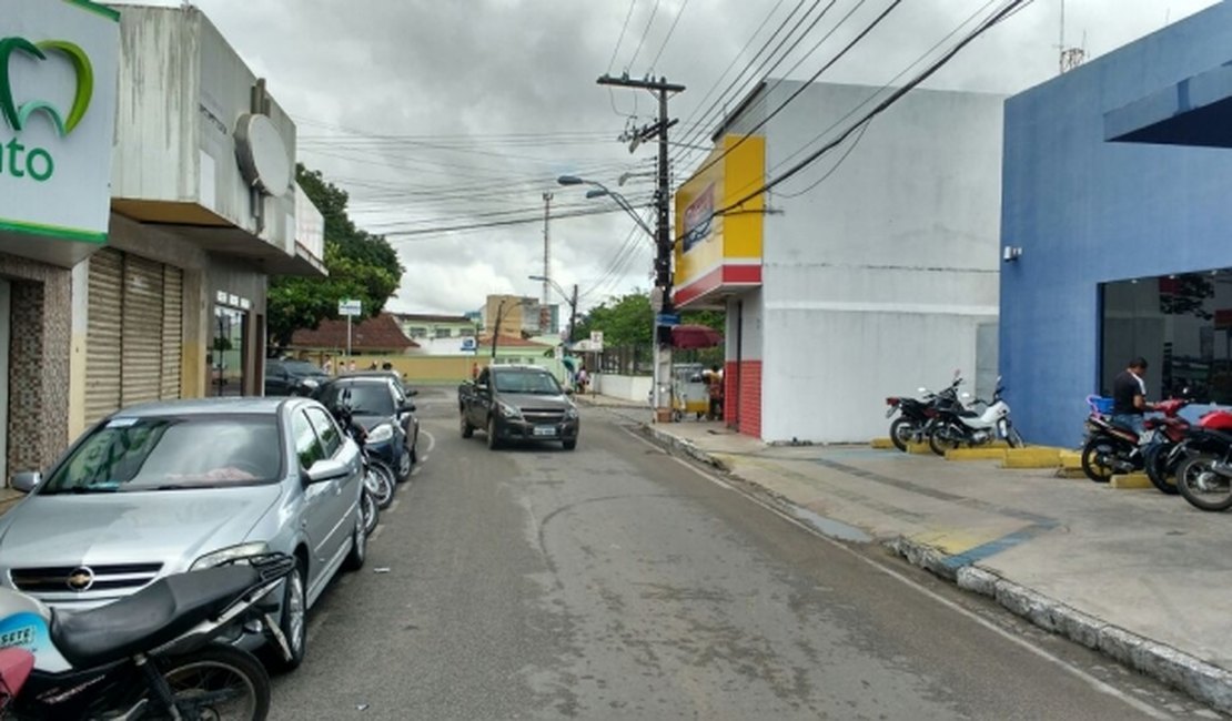 Sargento da Polícia Militar tem pistola roubada durante assalto