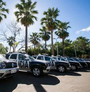 Grupo invade batalhões da PM e rouba carros de policiais