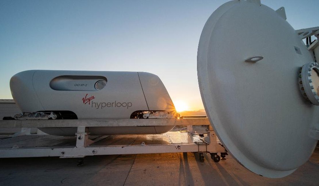 Virgin Hyperloop faz primeiro teste com passageiros de trem ultrarrápido