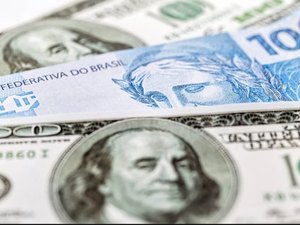 Apesar da deflação no Brasil, dólar dispara e Bolsa cai