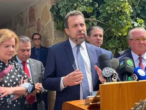 Governo cobra regras para apps e defende taxa mínima de R$ 10 para entregadores