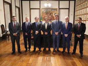 Procurador-geral do MPAL celebra recondução com missa e visita ao museu