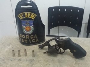 Ação integrada prende homem por posse ilegal de arma de fogo