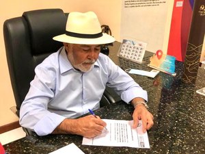 Zé Pacheco anuncia reajuste de 6% aos servidores municipais de São Sebastião