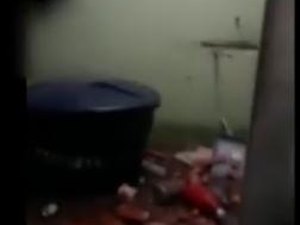 Grupo de jovens é atingido por descarga elétrica de raio em bar em Viçosa; vídeo