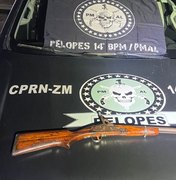 Após denúncia de ameaça, suspeito é preso e espingarda é apreendida em Joaquim Gomes