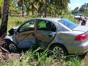 Quatro pessoas ficam feridas em acidente na AL-101 Norte, em Japaratinga