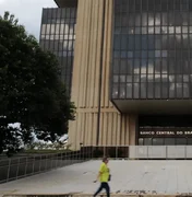 Mercado melhora expectativa sobre economia com PIB a 2,14%