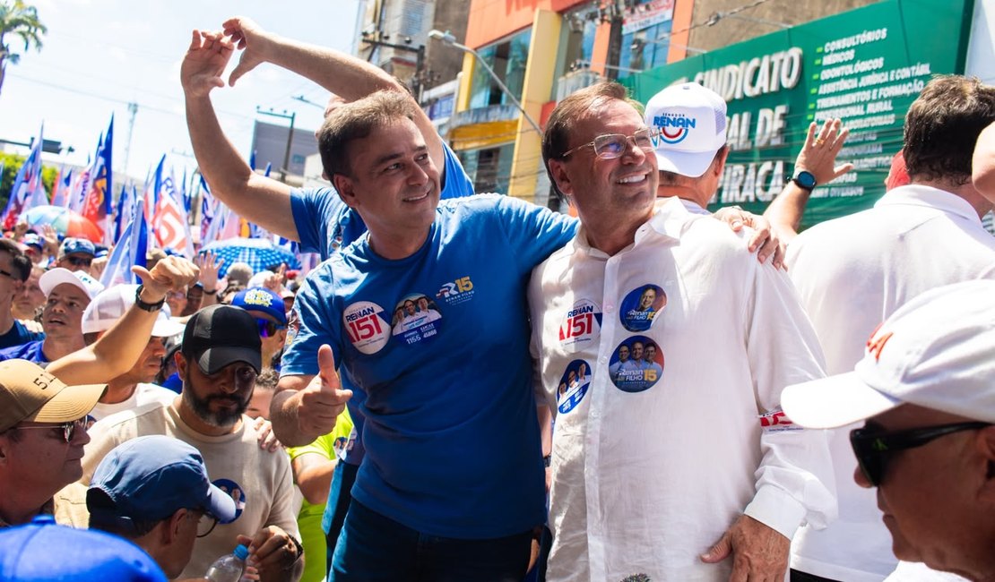 Arapiraca realiza maior caminhada de sua história; ao lado de Renan e Yale, multidão percorreu ruas do centro