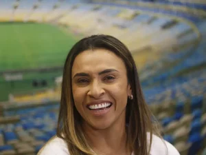 Com Marta como embaixadora, Tesouro quer atrair mais investidores