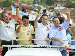 Carreata recepciona Renan Filho no agreste alagoano