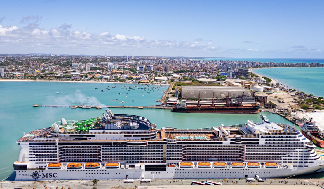 Maceió recebe visitantes do MSC Grandiosa, o maior cruzeiro da temporada