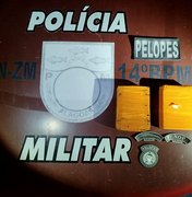Jovem joga quase 2kg de cocaína na casa da vizinha e é preso no município de Messias